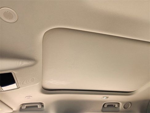 New 2024 Land Rover Defender 130 S image 24