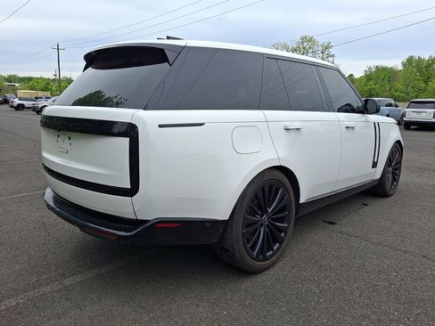 Certified 2023 Land Rover Range Rover Autobiography AWD/4WD image 2