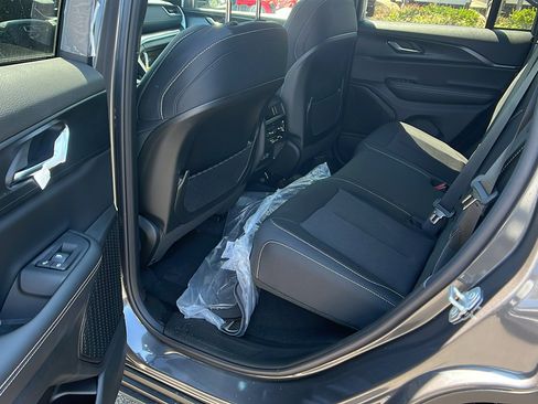 New 2025 Jeep Grand Cherokee Laredo w/ MOPAR Finishing Package image 20