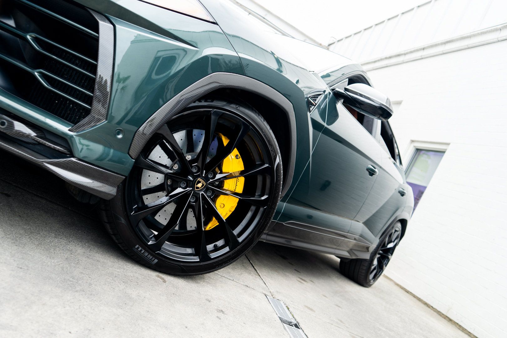 Used 2022 Lamborghini Urus AWD/4WD image 4