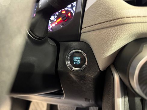 Used 2020 Toyota RAV4 XLE image 29