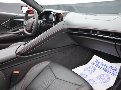 Used 2024 Chevrolet Corvette Stingray Premium Conv w/ Z51 Performance Package RWD image 32