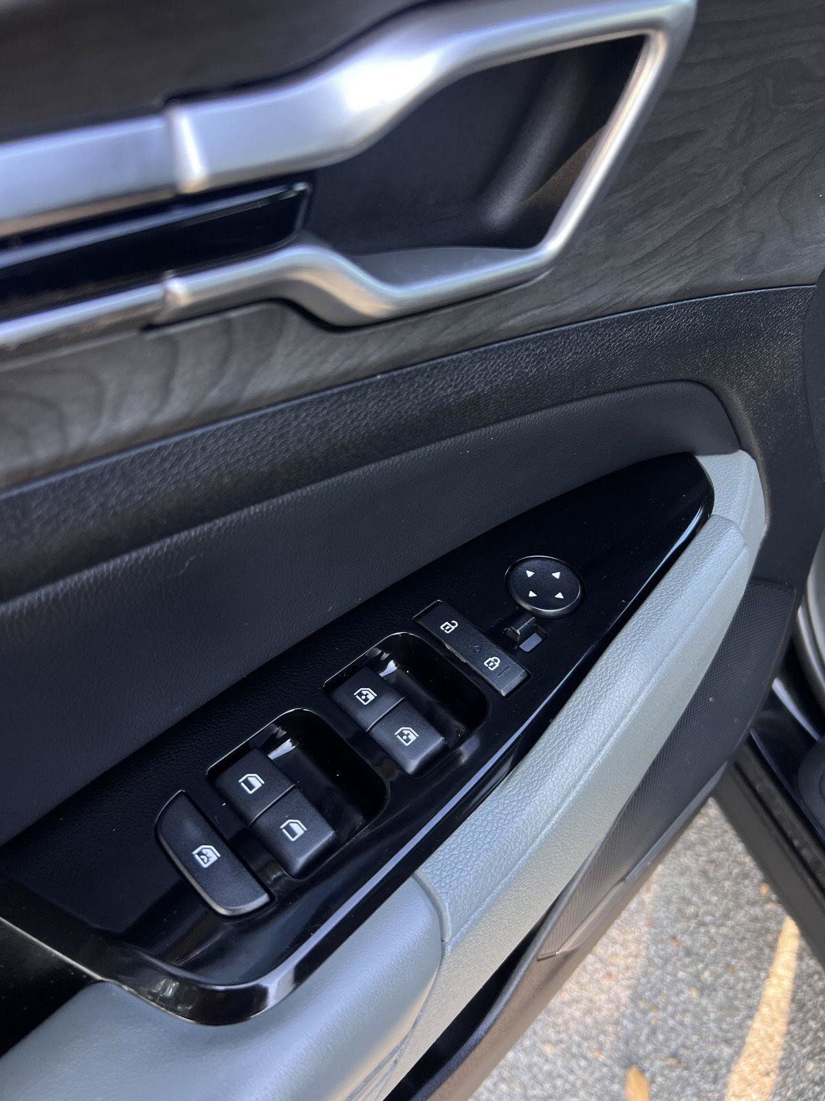 Used 2023 Kia Sportage X-Line w/ X-Line Premium Package AWD/4WD image 18