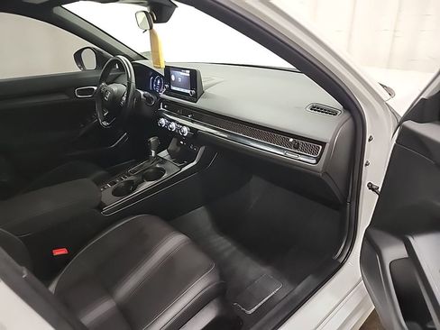 Used 2023 Honda Civic Sport image 8