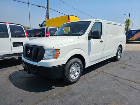 Used 2018 Nissan NV 2500 SV image 28