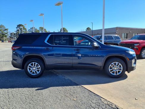 Used 2022 Chevrolet Traverse LS image 20