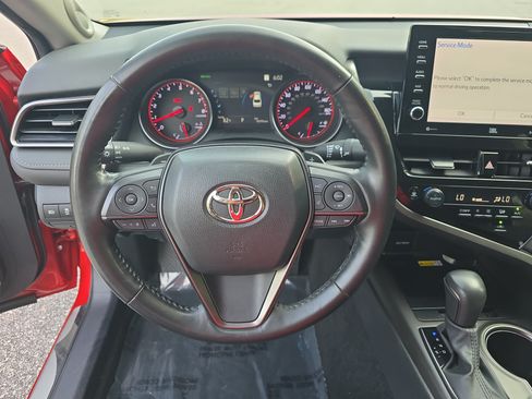 Used 2024 Toyota Camry XSE FWD image 15