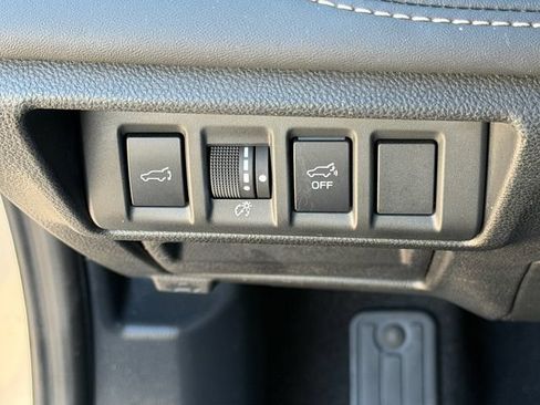 Used 2020 Subaru Outback Limited AWD/4WD image 25