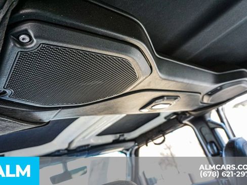 Used 2018 Jeep Wrangler Unlimited Rubicon image 32