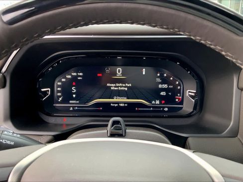 Used 2024 GMC Yukon Denali w/ Advanced Technology Package image 25