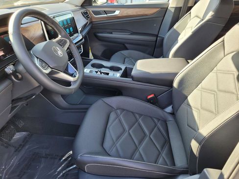 New 2026 Volkswagen Atlas SE image 15