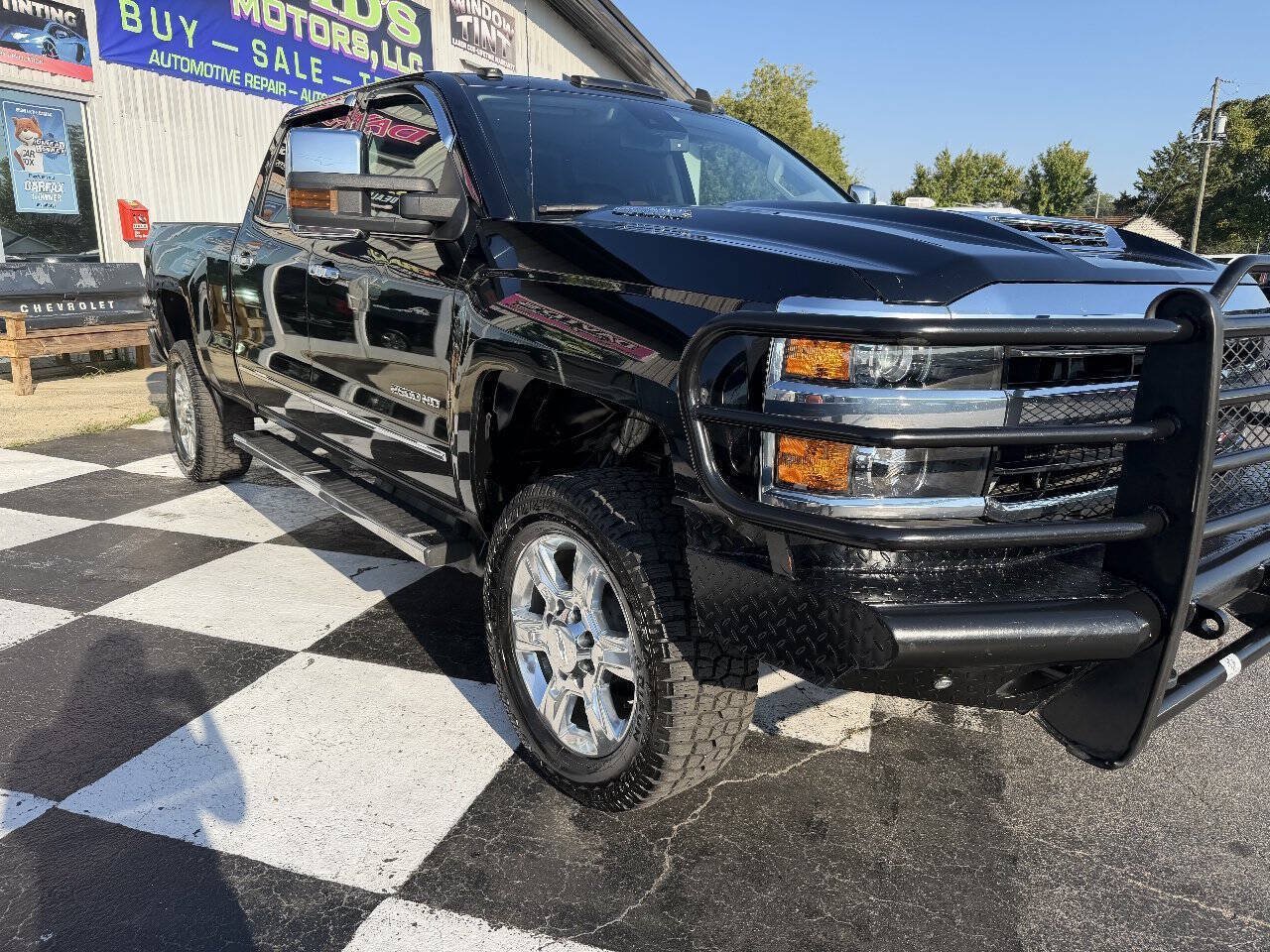 Used 2019 Chevrolet Silverado 2500 LTZ w/ Duramax Plus Package AWD/4WD image 3