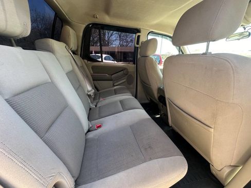 Used 2007 Ford Explorer Sport Trac XLT image 16