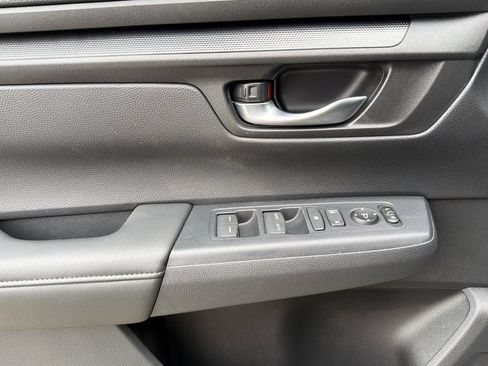 Used 2025 Honda CR-V EX image 11