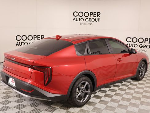 Used 2025 Kia K4 LXS image 19