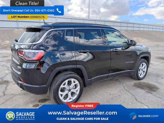 Used 2025 Jeep Compass Latitude w/ Convenience Group AWD/4WD image 4