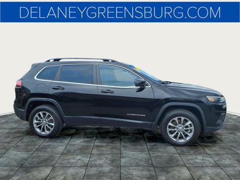 Used 2022 Jeep Cherokee Latitude Lux w/ Sun & Sound Group AWD/4WD image 2