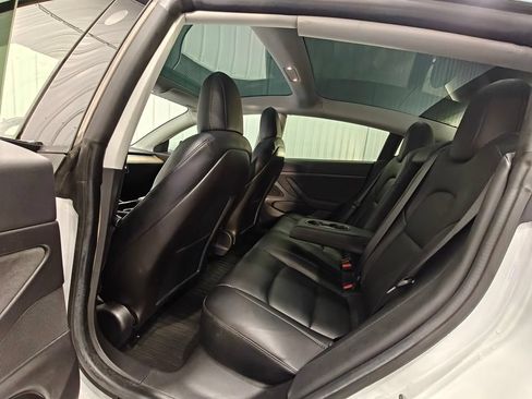 Used 2020 Tesla Model 3 Standard Range RWD image 24