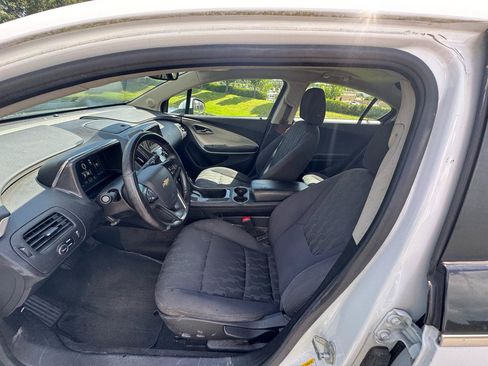 Used 2014 Chevrolet Volt w/ Enhanced Safety Package 1 FWD image 15