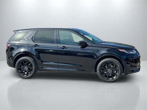 Used 2024 Land Rover Discovery Sport S image 4
