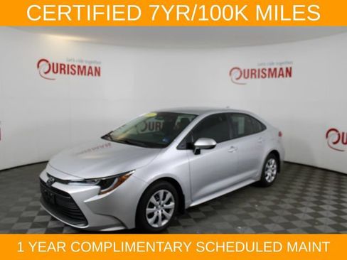 Used 2025 Toyota Corolla LE FWD image 3