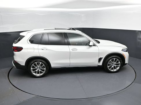 New 2026 BMW X5 xDrive40i w/ Climate Comfort Package AWD/4WD image 35