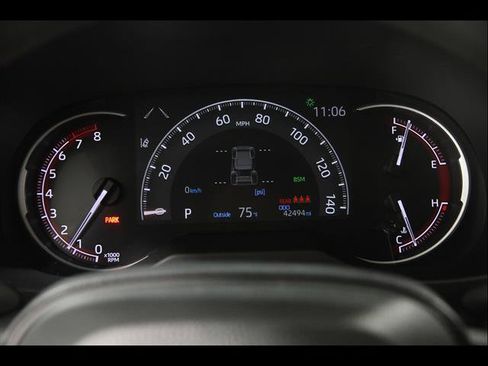 Used 2025 Toyota RAV4 XLE FWD image 8