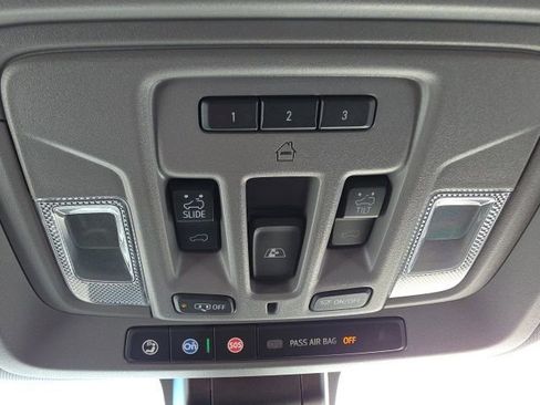 Used 2021 GMC Sierra 3500 Denali w/ Denali Ultimate Package image 22