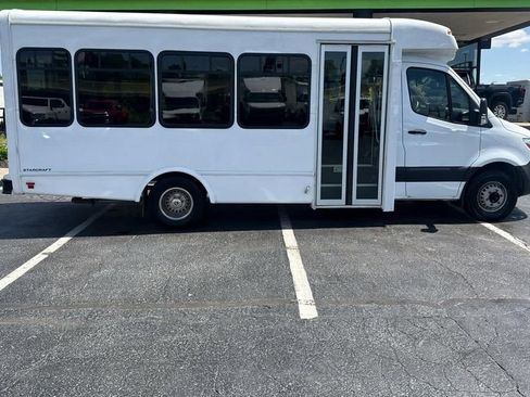 Used 2022 Mercedes-Benz Sprinter 3500 image 7