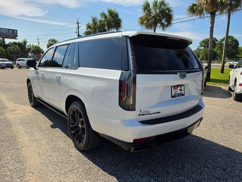 Used 2022 Cadillac Escalade ESV Sport Platinum w/ LPO, ONYX Package AWD/4WD image 3