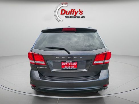 Used 2019 Dodge Journey SE w/ Connectivity Group FWD image 17