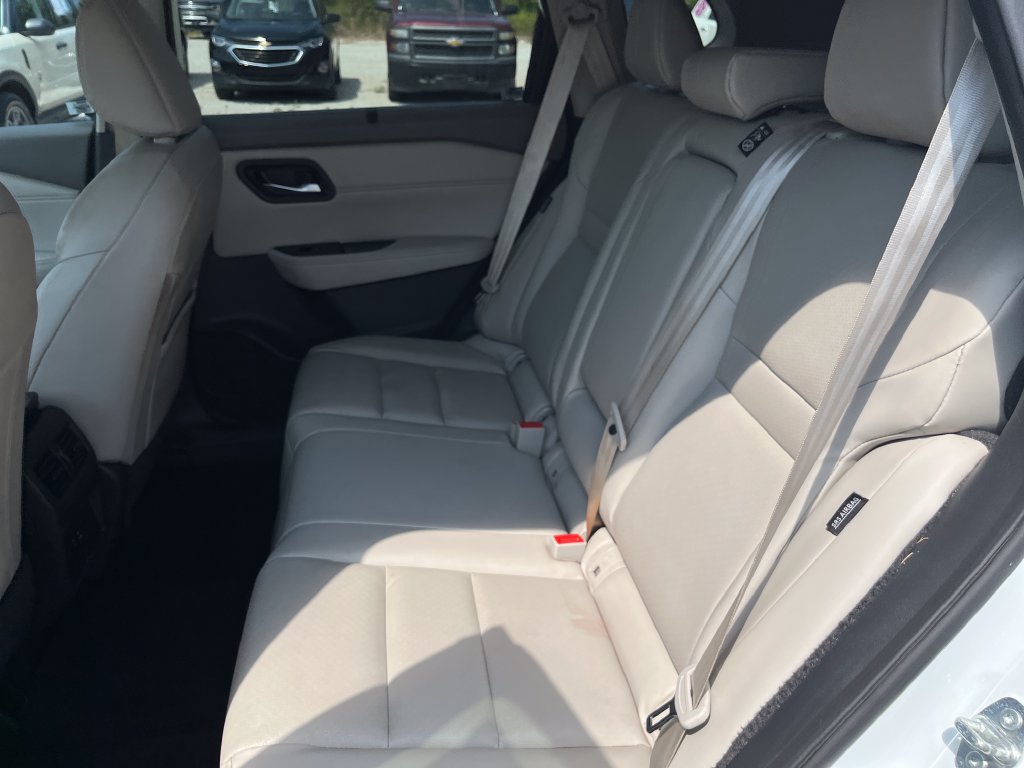 Used 2023 Nissan Rogue SV w/ SV Premium B Package AWD/4WD image 13