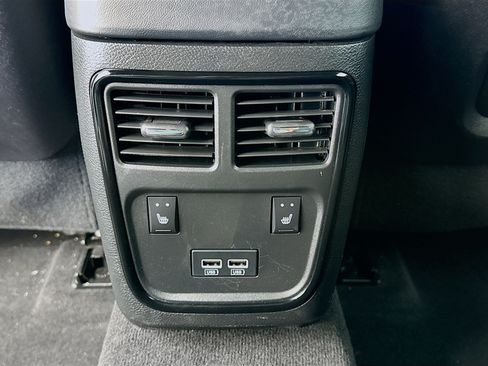 Used 2023 Chrysler 300 S w/ Comfort Group RWD image 14