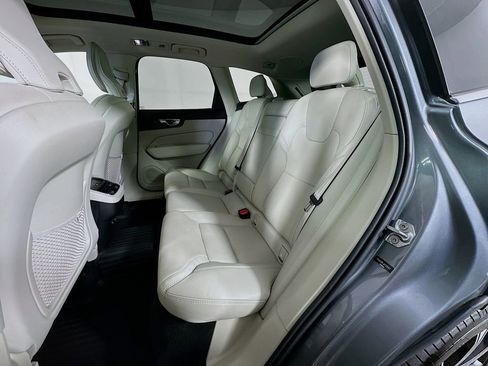 Used 2019 Volvo XC60 T6 Inscription w/ Protection Package Premier image 30