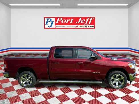 Used 2022 RAM 1500 Big Horn AWD/4WD image 3