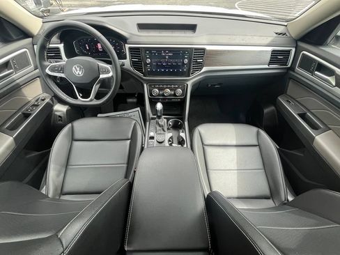 Certified 2023 Volkswagen Atlas SE w/ Panoramic Sunroof Package AWD/4WD image 14
