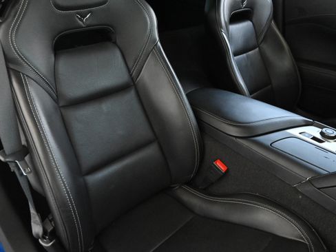 Used 2019 Chevrolet Corvette Grand Sport RWD image 38