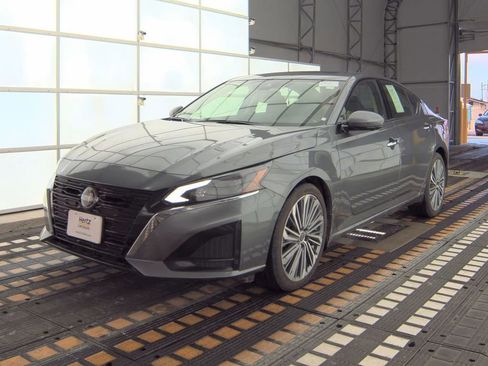 Used 2024 Nissan Altima 2.5 SL image 24