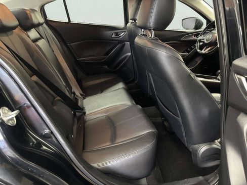 Used 2018 MAZDA MAZDA3 Grand Touring w/ Premium Equipment Package FWD image 19