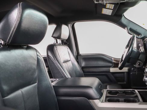 Used 2022 Ford F250 Lariat w/ Lariat Value Package image 28