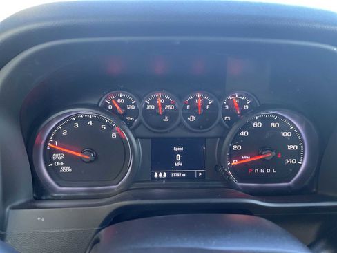 Used 2024 Chevrolet Silverado 1500 Custom image 11