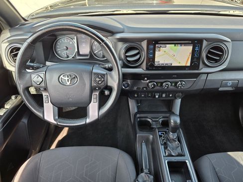 Used 2019 Toyota Tacoma TRD Off-Road w/ Technology Package RWD image 7