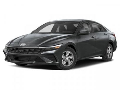 New 2025 Hyundai Elantra SE
