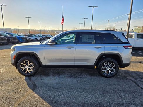 New 2025 Jeep Grand Cherokee Limited image 7