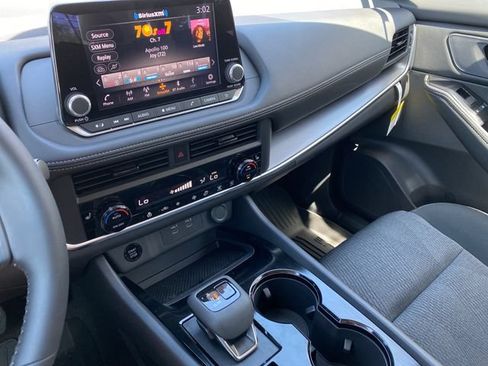 New 2026 Nissan Rogue SV w/ Cold Weather Package AWD/4WD image 17