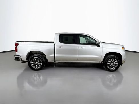 Used 2022 Chevrolet Silverado 1500 LT AWD/4WD image 13
