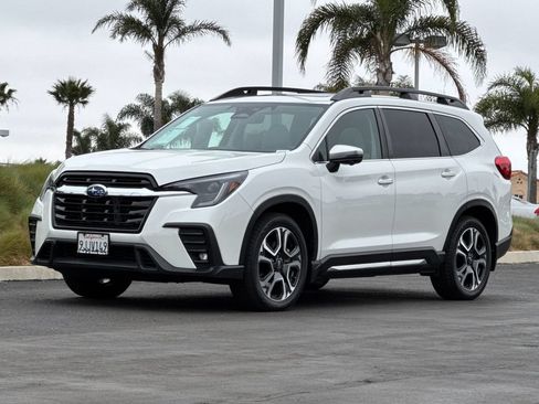 Used 2023 Subaru Ascent Limited w/ Technology Package AWD/4WD image 8