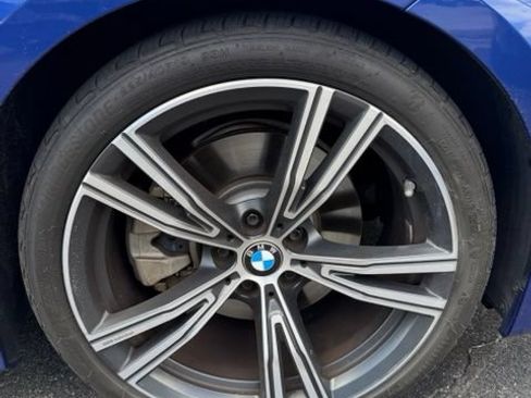 Used 2021 BMW 330i Sedan w/ M Sport Package RWD image 12