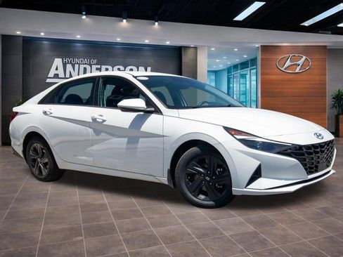 Certified 2021 Hyundai Elantra SEL w/ Convenience Package FWD image 2