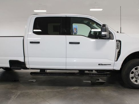 Used 2024 Ford F250 XLT image 11